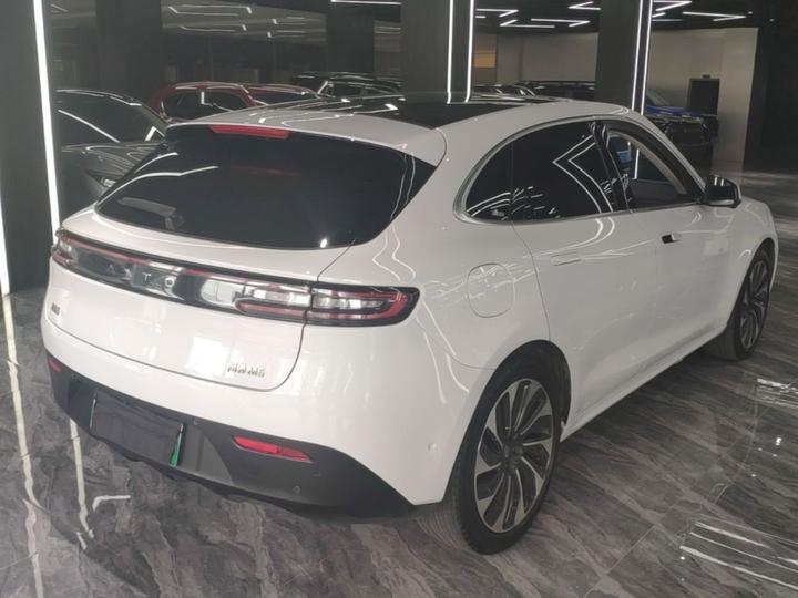 HIMA AITO M5 2022 EREV AWD Performance photo 4