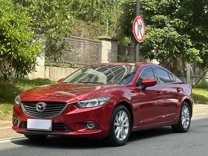 Atenza 2015 2.0L Luxury