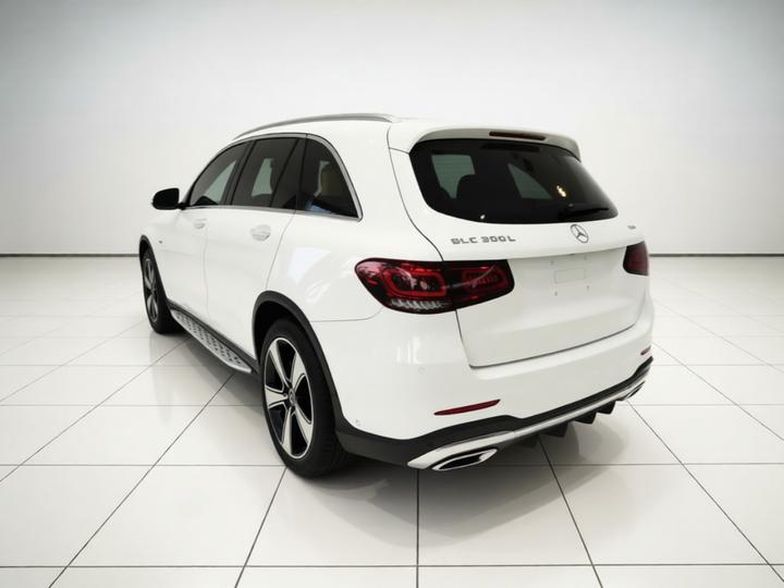 GLC 2022 Facelift GLC 300 L 4MATIC Dynamic Edition photo 4
