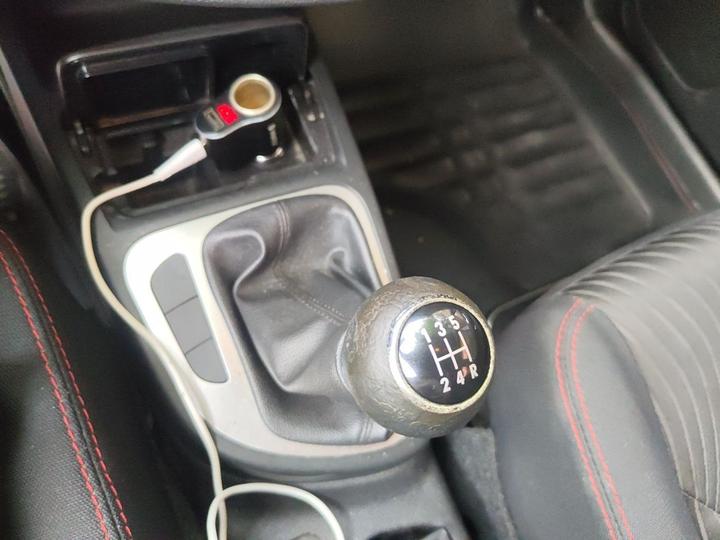 FAW D60 2017 1.5L MT Standard photo 6