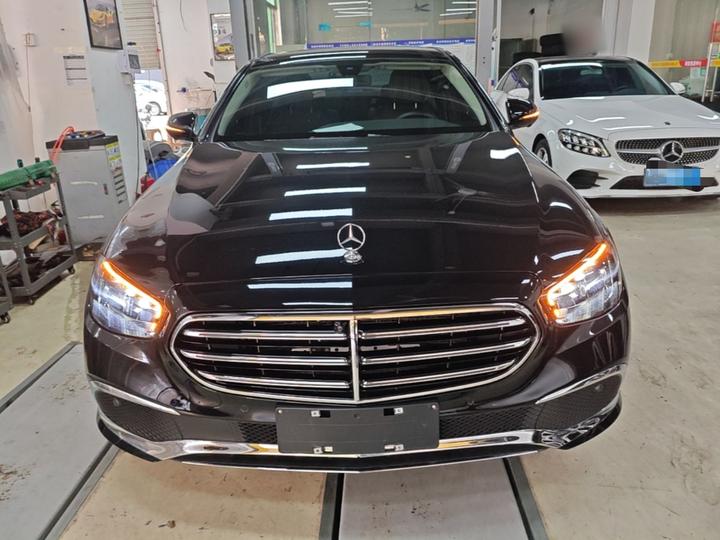 E-Class 2023 Facelift E 300 L Luxury photo 2
