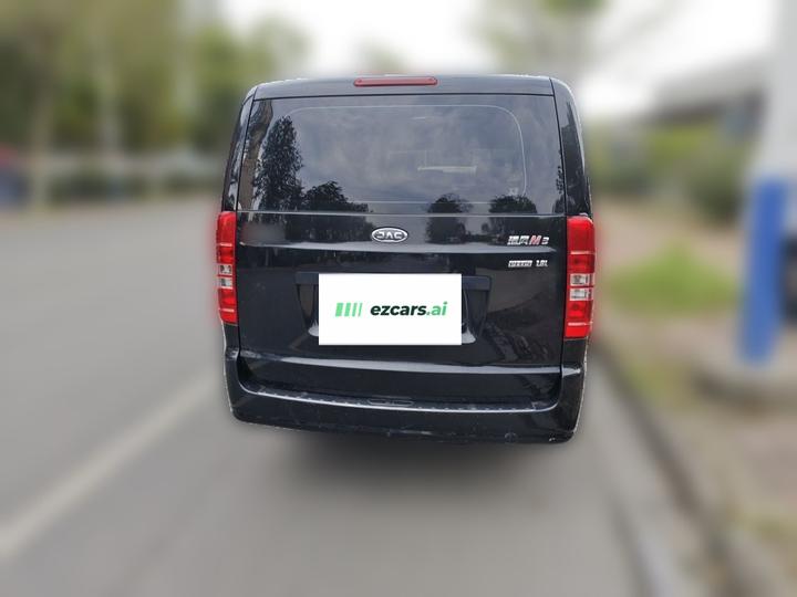 Refine M3 2019 PLUS 1.8L Luxury photo 5