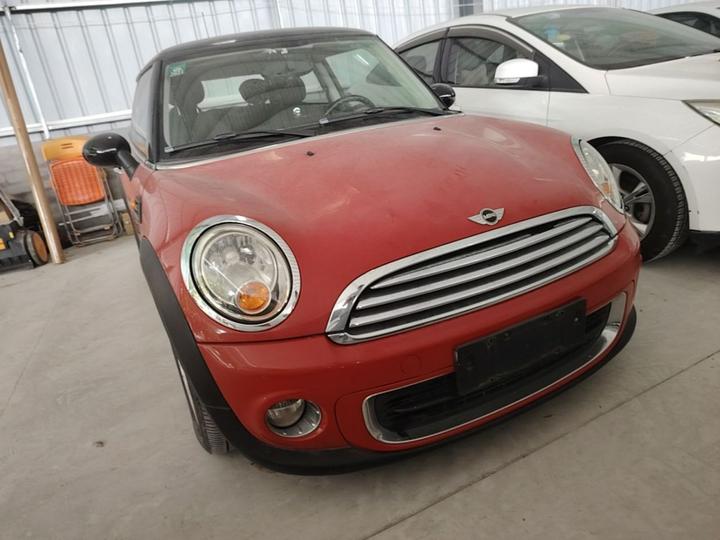 2011 1.6L ONE photo 3