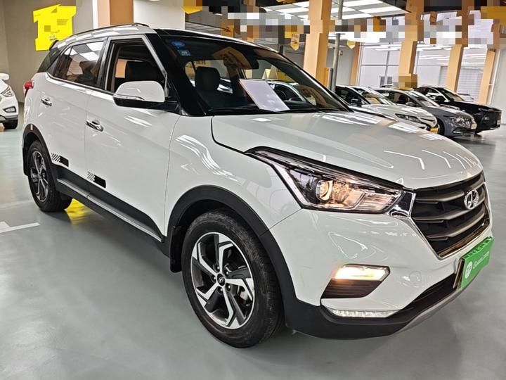ix25 2017 1.6L AT Smart photo 3
