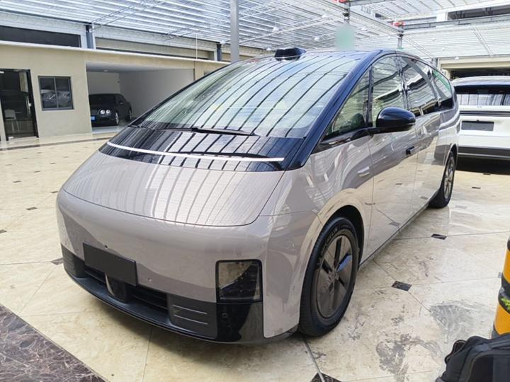 Li MEGA 2024 Ultra