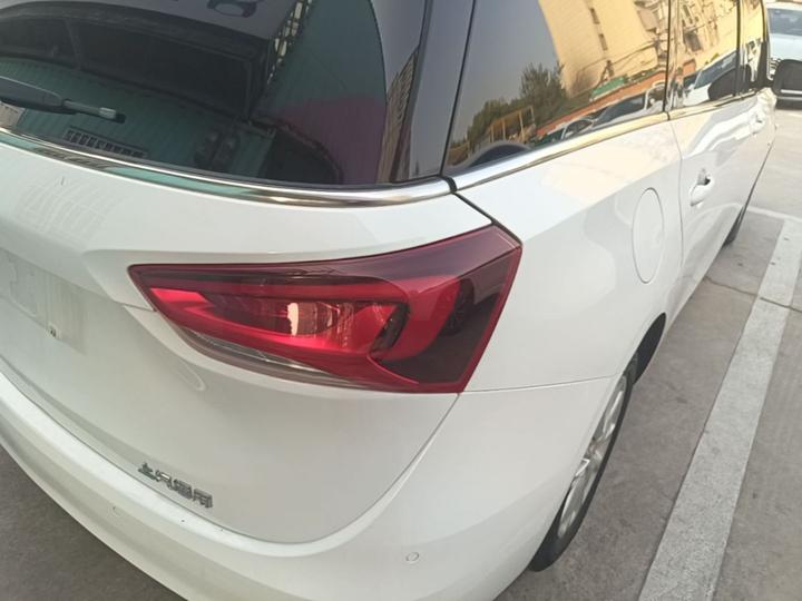 GL6 2019 18T 6-Seater Elite China VI photo 7