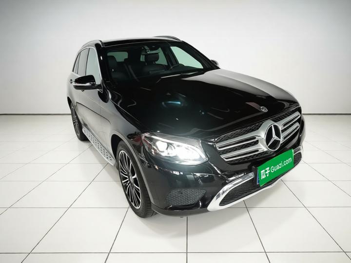 GLC 2018 GLC 200 4MATIC photo 3
