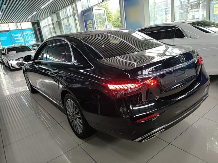 E-Class 2023 Facelift E 300 L Luxury photo 4