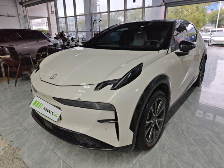 X 2023 RWD YOU 4-Seater