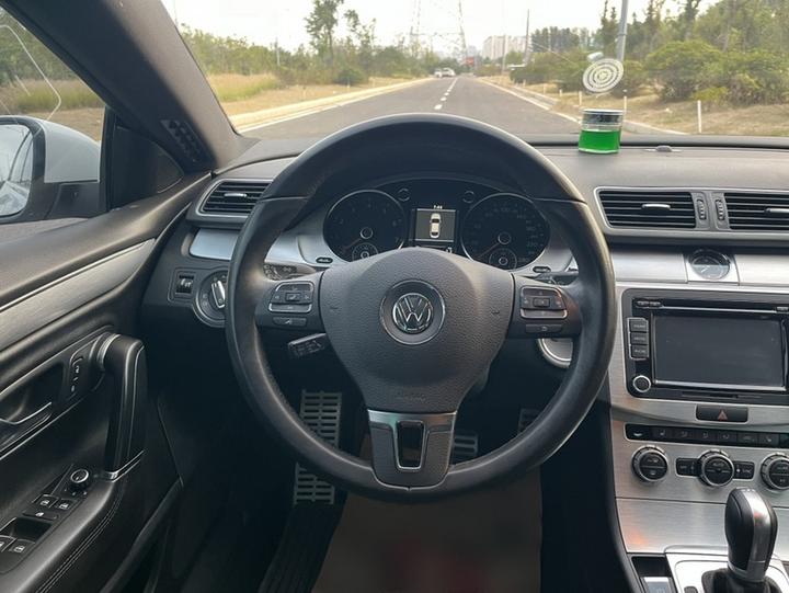 FAW-Volkswagen CC 2013 1.8TSI Luxury photo 3