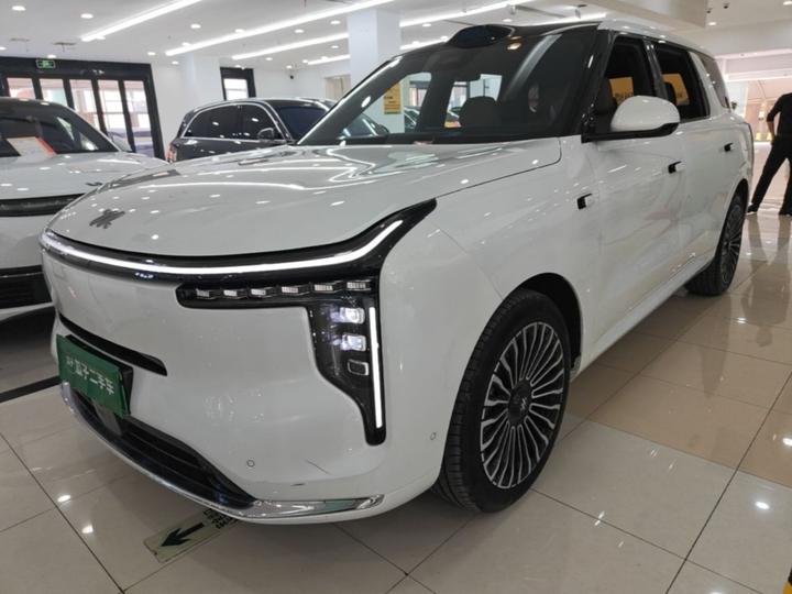 IM Motors LS8 2026 52 Max+ Tech Flagship 5-Seater