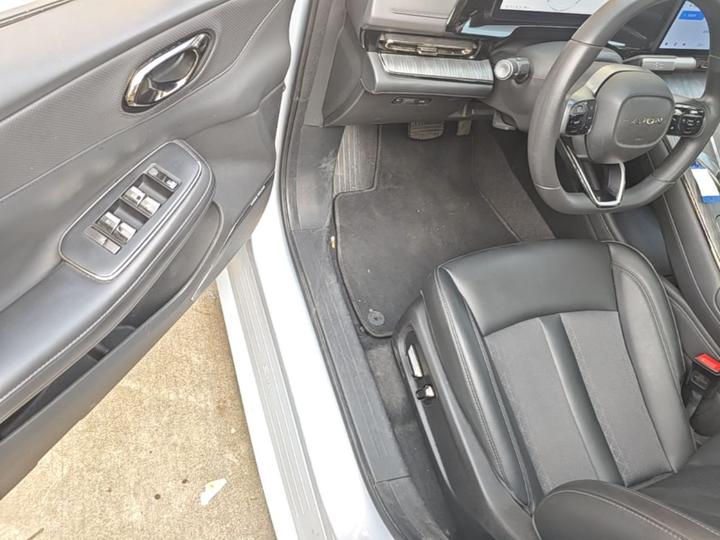 AION S MAX 2024 70 54.6kWh photo 3