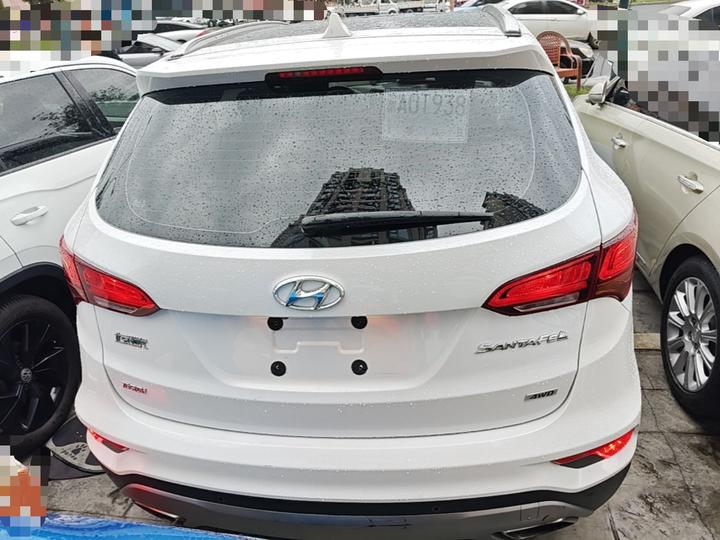 Santa Fe 2017 2.0T AT AWD Smart 7-Seater photo 5
