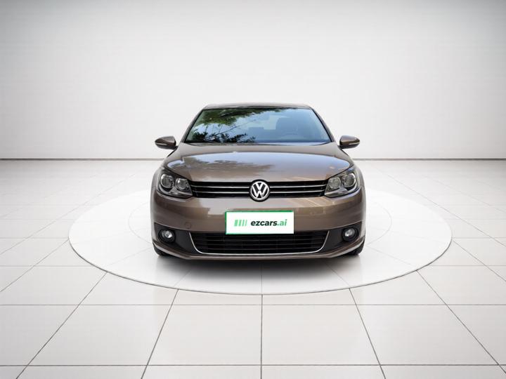 2015 1.4T DSG Comfort 5-Seater photo 2