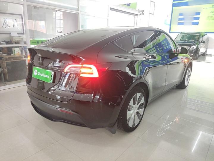 Model Y 2022 Facelift RWD photo 4