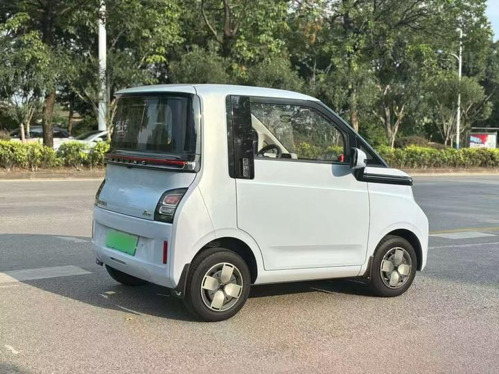 Wuling Air ev 2023 2-Seater - Standard photo 6