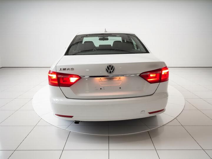 Lavida 2015 1.6L AT photo 3