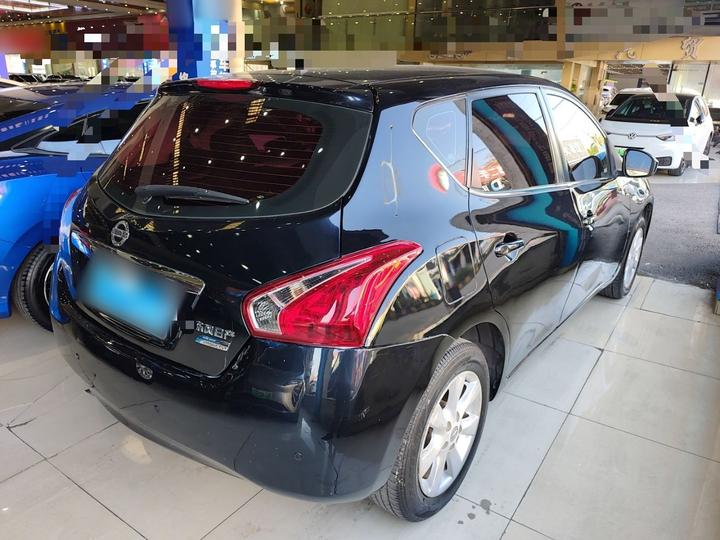 Tiida 2014 1.6L CVT Comfort photo 4