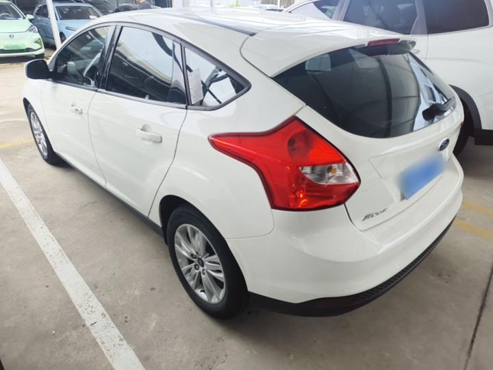 Focus 2012 Hatchback 1.6L AT Comfort photo 4