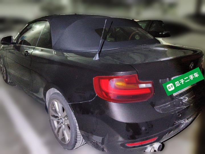 2 Series Imported 2017 220i Convertible Coupe Leading photo 4