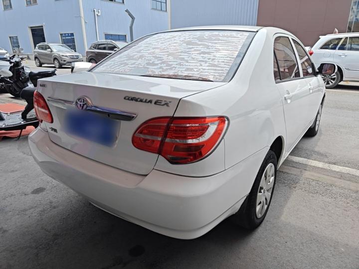 2013 1.6L MT Excellence photo 4