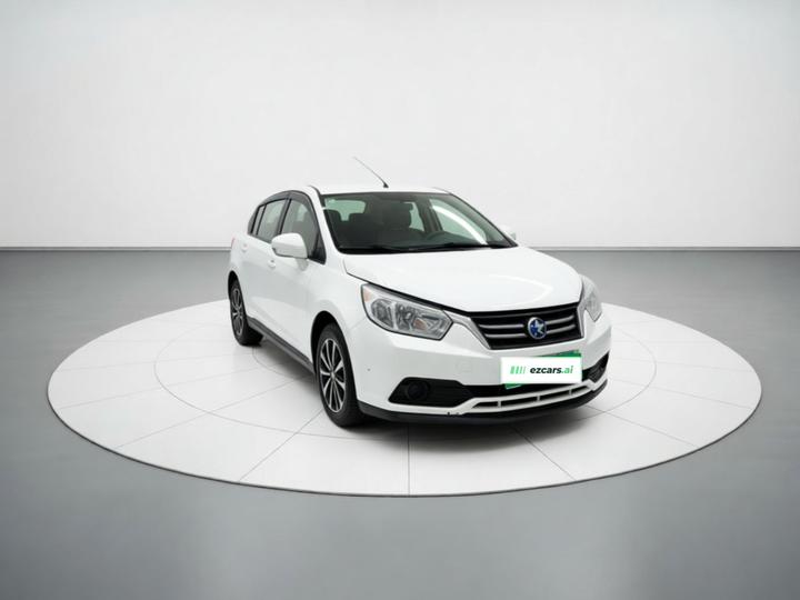 R50 2015 1.6L AT Fashion photo 3