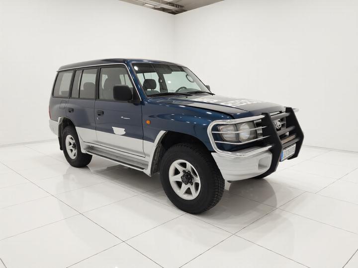 2013 2.2L MT AWD Standard photo 3