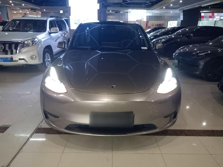 Model Y 2024 RWD photo 2