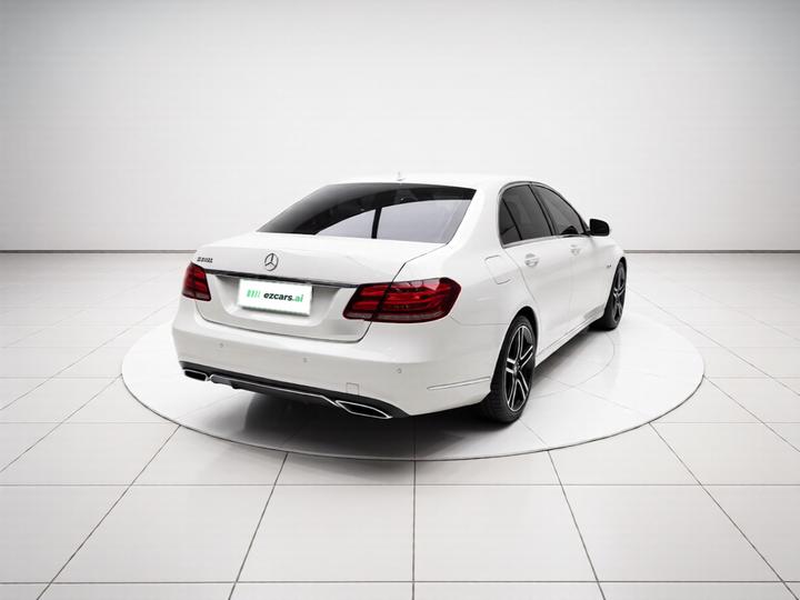 E-Class 2015 Facelift E 180 L Sport photo 6