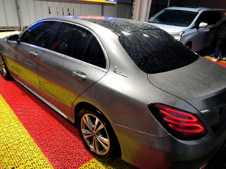 C-Class 2018 C 200 L Sport photo 4