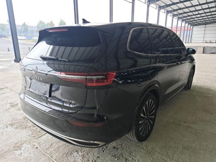 Viloran 2022 380TSI Premium photo 4