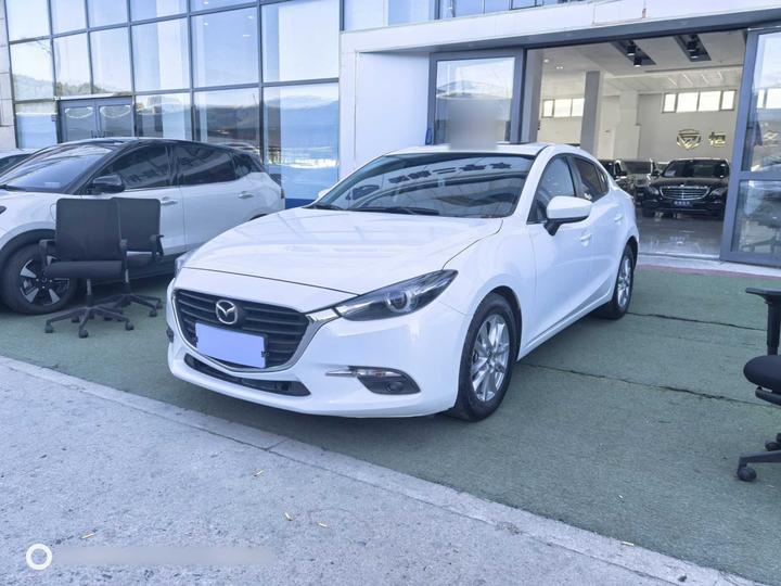 3 Axela 2017 Sedan 1.5L AT Luxury China V