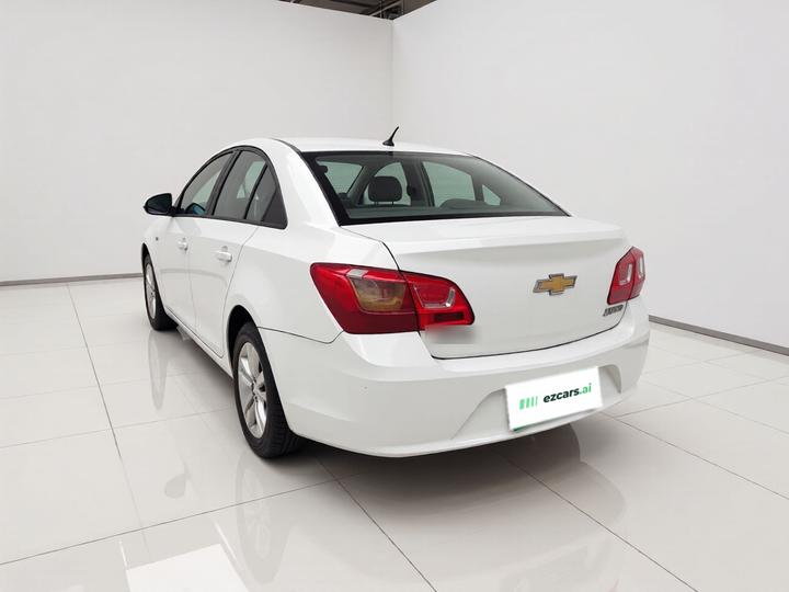 2015 1.5L Classic SE MT photo 4