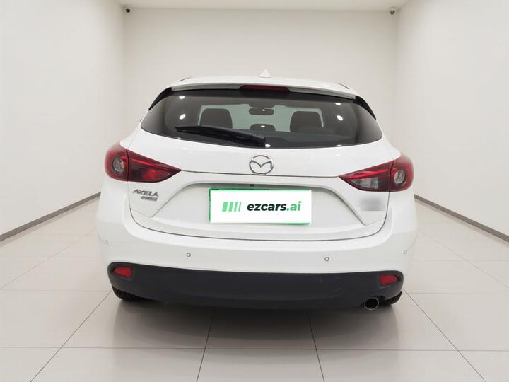 3 Axela 2016 Hatchback 1.5L AT Luxury photo 3