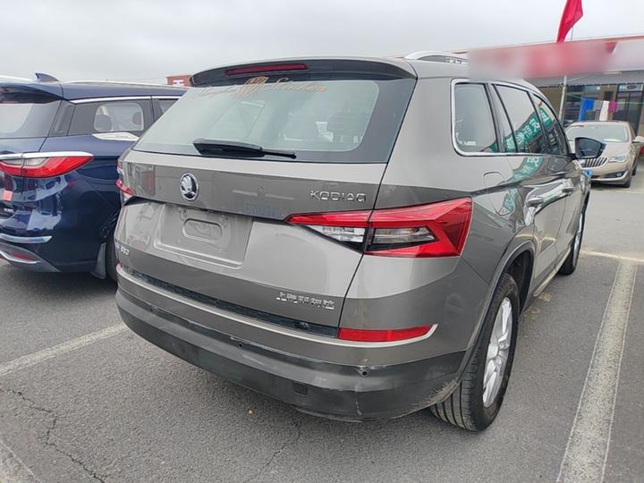 Kodiaq 2018 TSI330 5-Seater RWD Luxury photo 4