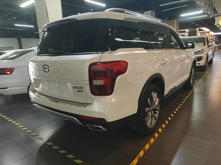 GAC Trumpchi GS8 2017 320T RWD Luxury Connected 7-Seater photo 4