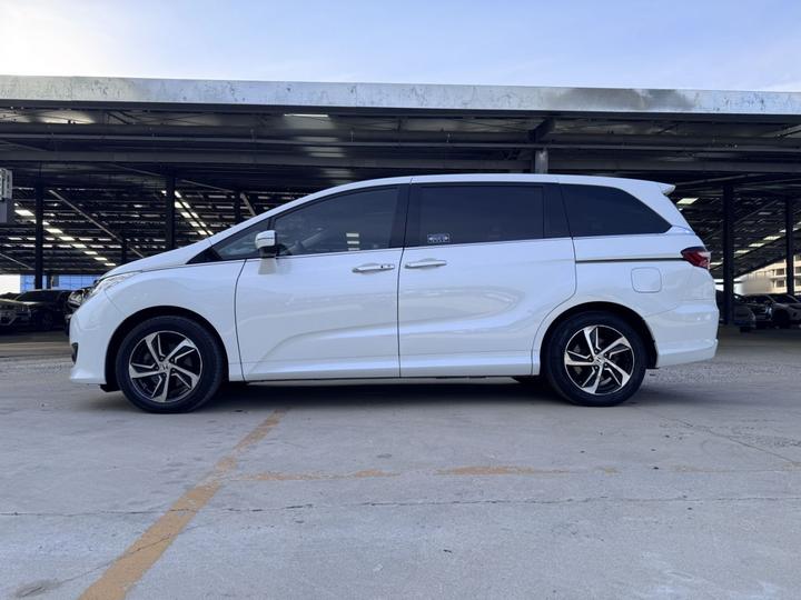 Odyssey 2015 Facelift 2.4L Smart photo 4