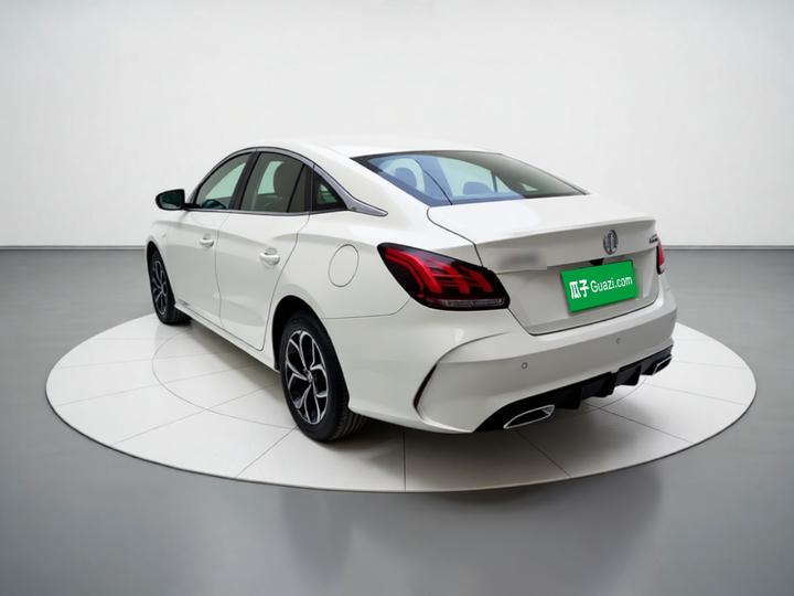 MG5 2023 180DVVT CVT Luxury photo 4