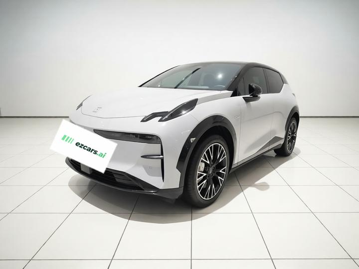 X 2023 AWD YOU 4-Seater