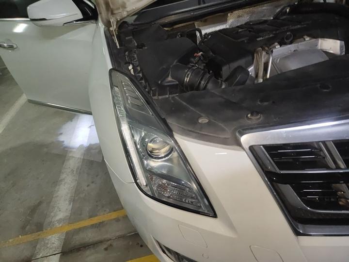 XTS 2016 28T Elite photo 7