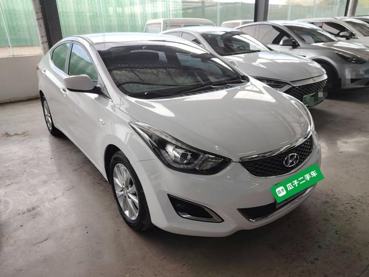 Elantra 2016 1.6L AT Smart photo 3