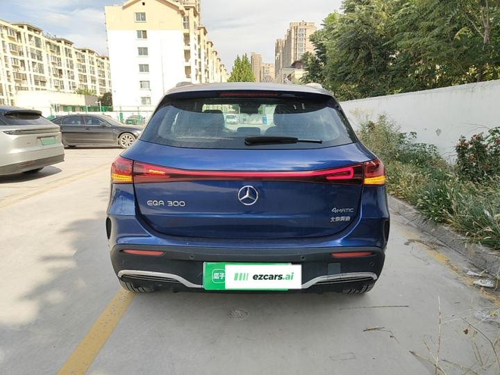 EQA 2022 EQA 300 4MATIC Special photo 3