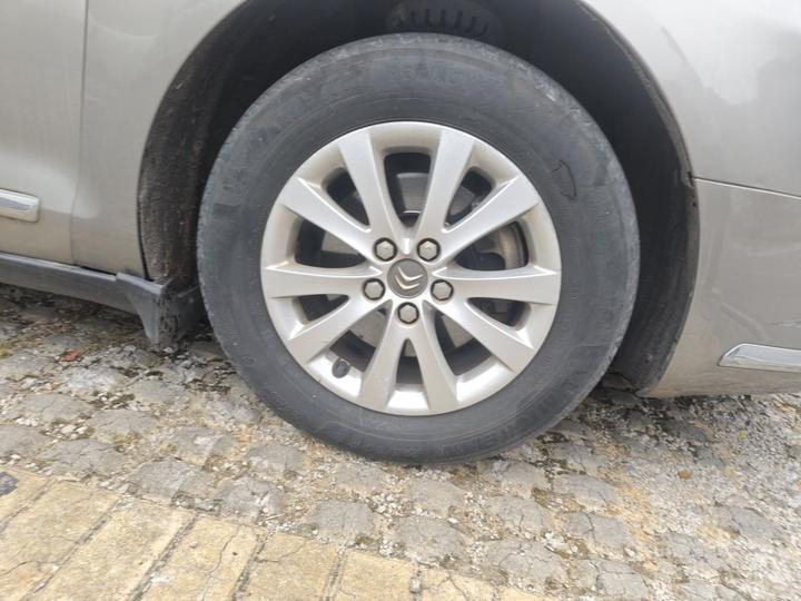 C5 2014 2.0L AT Exclusive photo 8