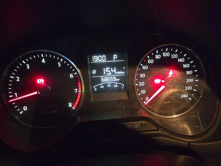 Polo 2014 1.6L AT Comfort photo 6