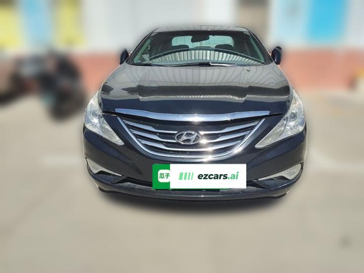 Sonata 2015 Classic 2.0L AT Luxury photo 2