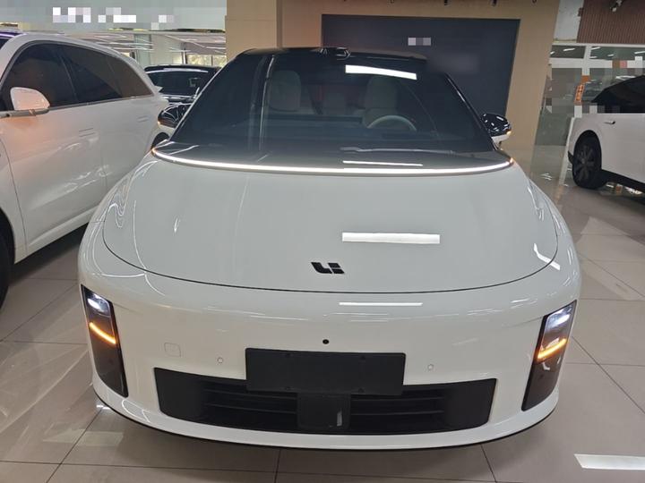 Li Auto i6 2025 AWD Standard photo 2