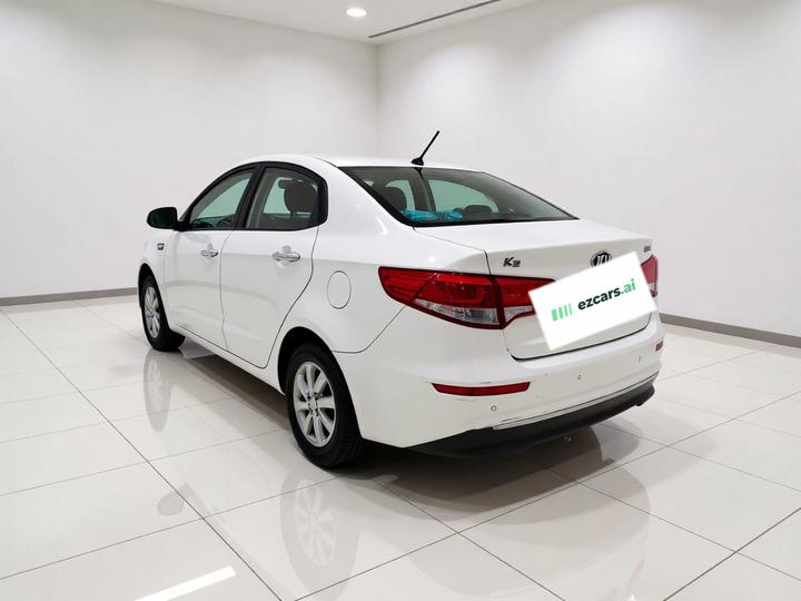 K2 2015 Sedan 1.4L MT GLS photo 4