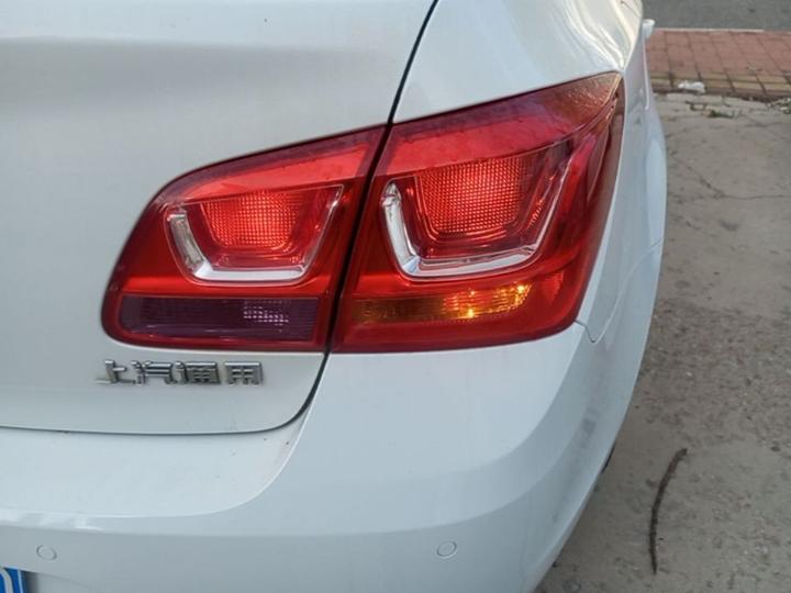 2015 1.5L Classic SE AT photo 7
