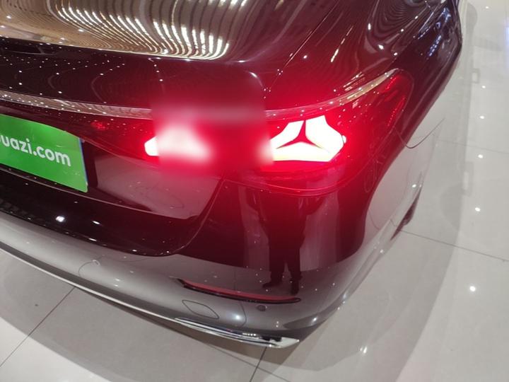 E-Class 2025 E 300 L Luxury photo 7