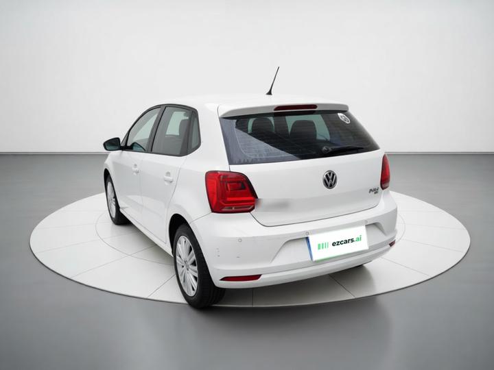 Polo 2016 1.6L AT Comfort photo 4
